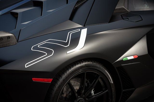 2019 Lamborghini Aventador SVJ image 46