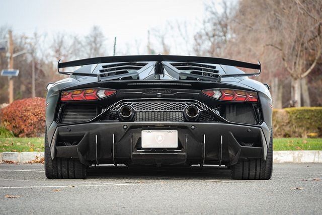 2019 Lamborghini Aventador SVJ image 83