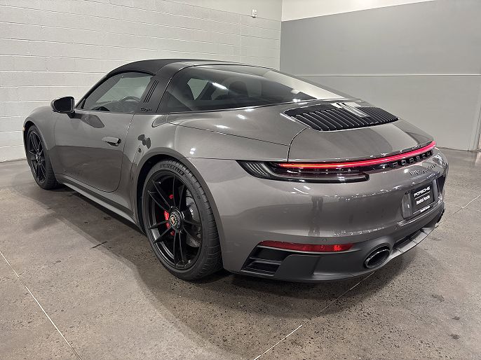 2022 Porsche 911