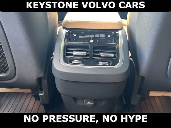 2022 Volvo XC90 Inscription photo 4