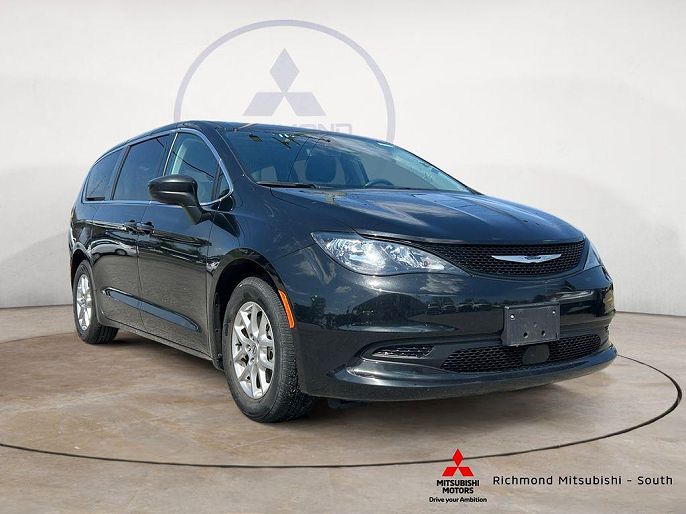 2023 Chrysler Voyager
