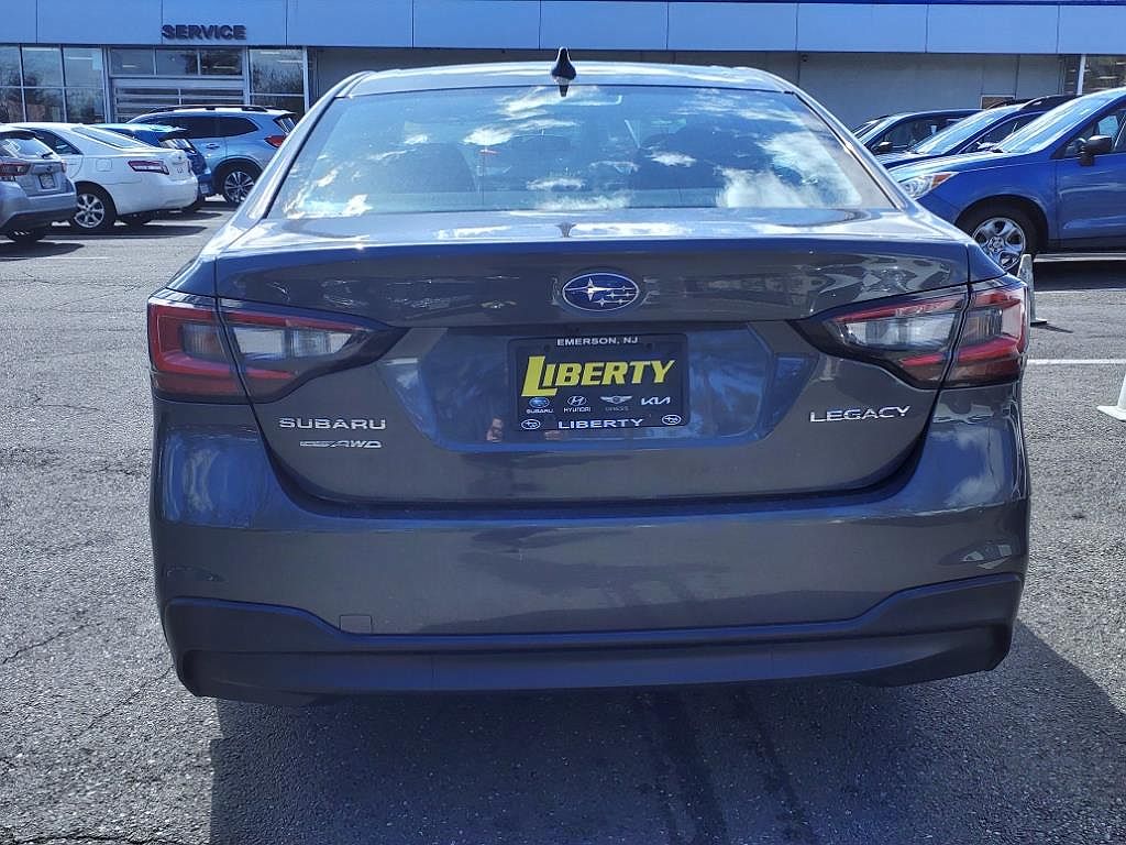 2022 Subaru Legacy Premium image 4