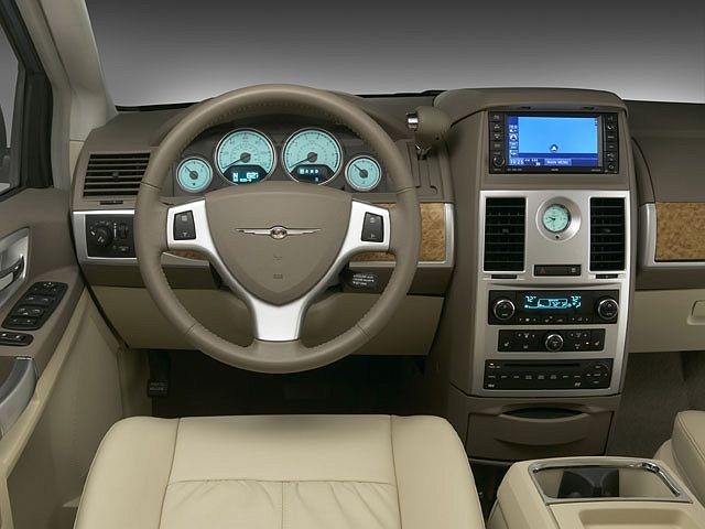 2008 Chrysler Town & Country Touring image 3