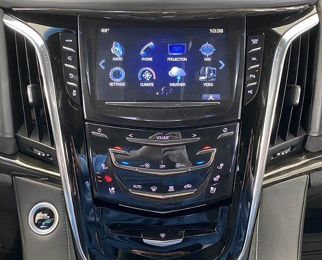 2018 Cadillac Escalade null image 20