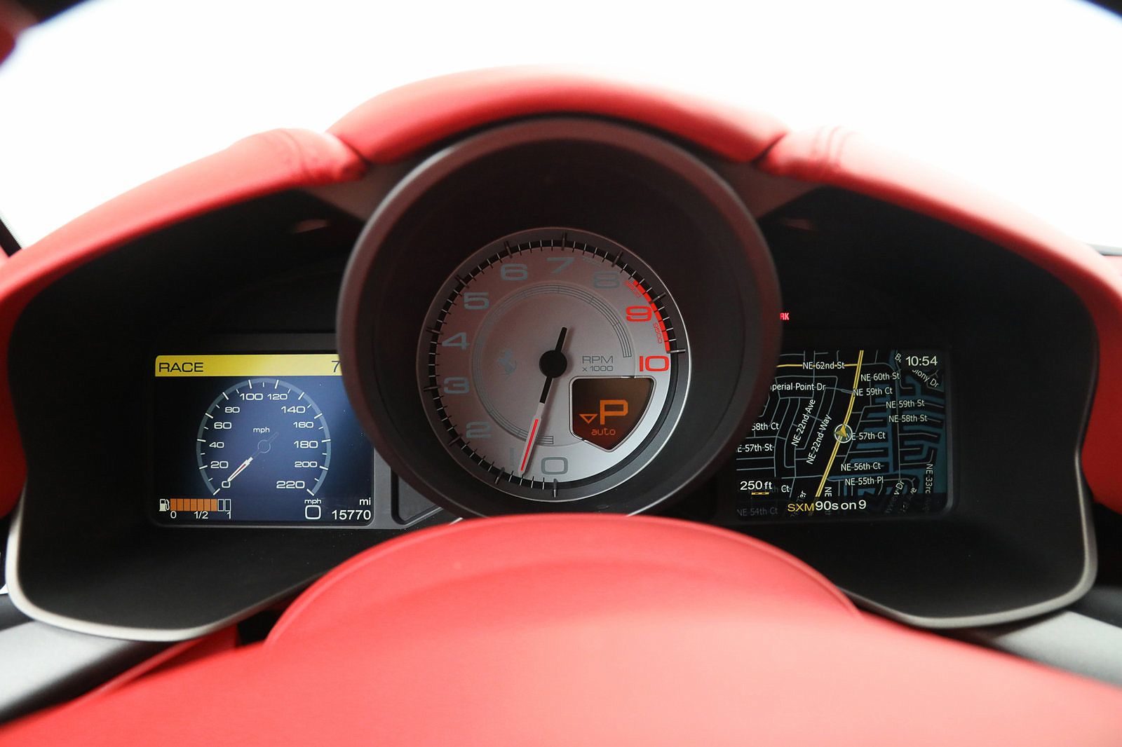 2014 Ferrari F12 Berlinetta image 25