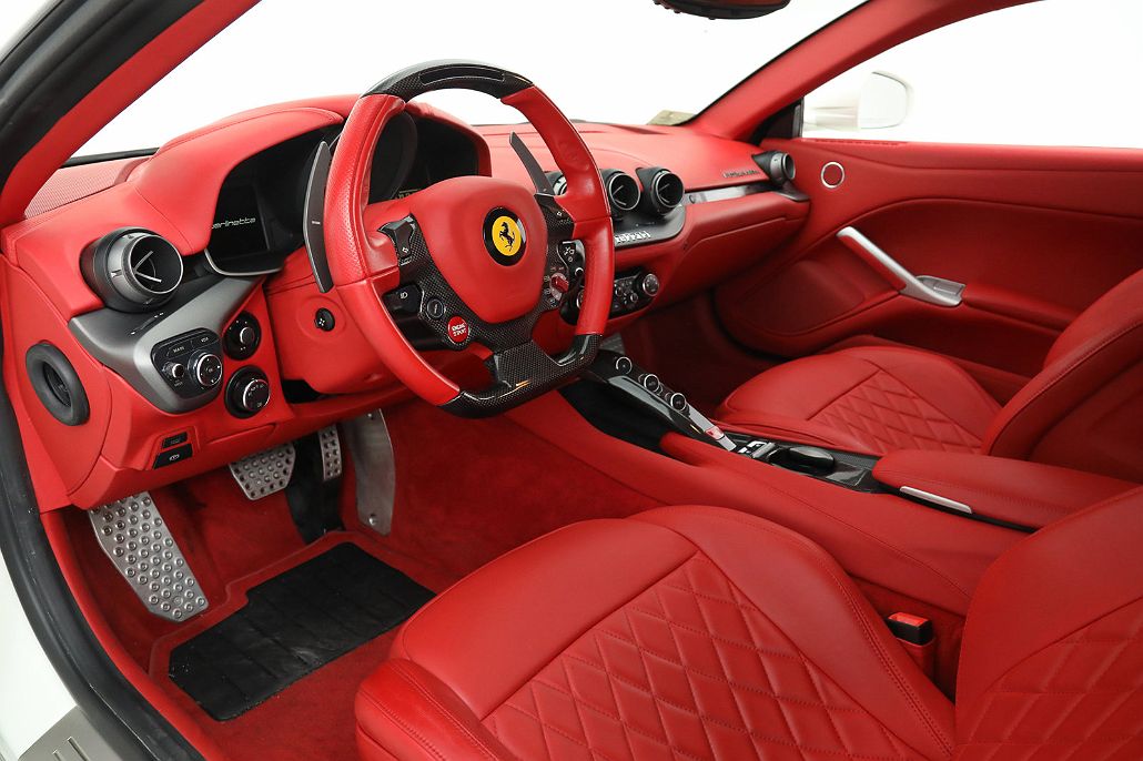 2014 Ferrari F12 Berlinetta image 3