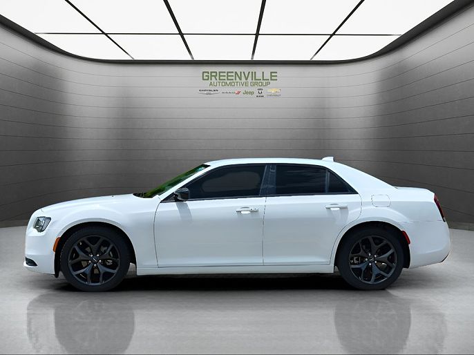 2023 Chrysler 300