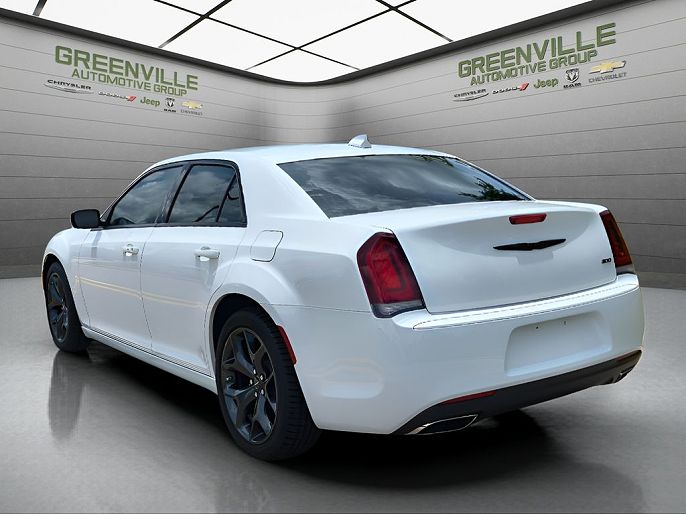 2023 Chrysler 300