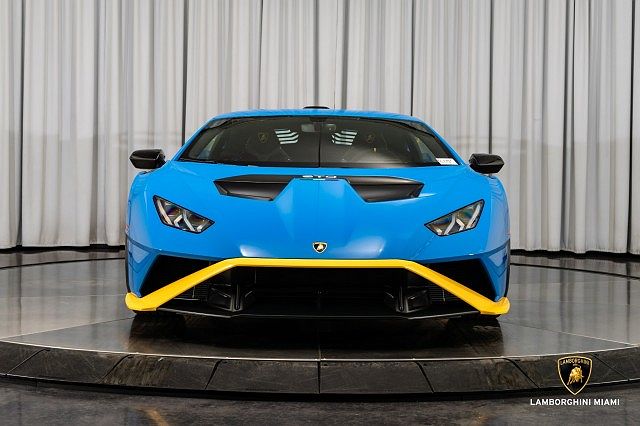 2022 Lamborghini Huracan STO image 1
