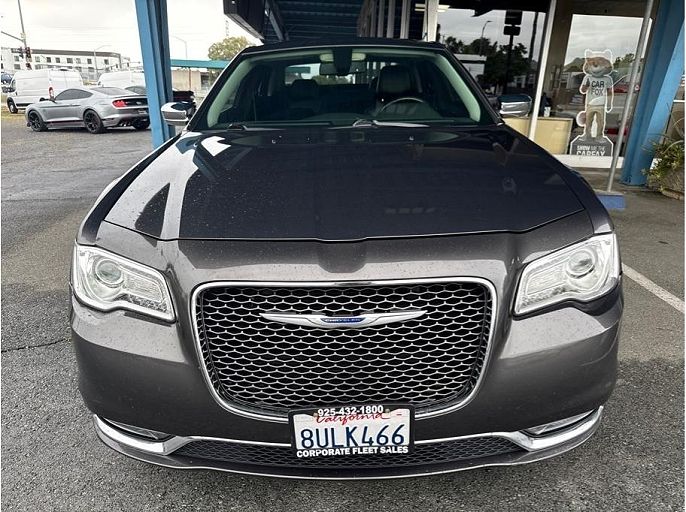 2019 Chrysler 300