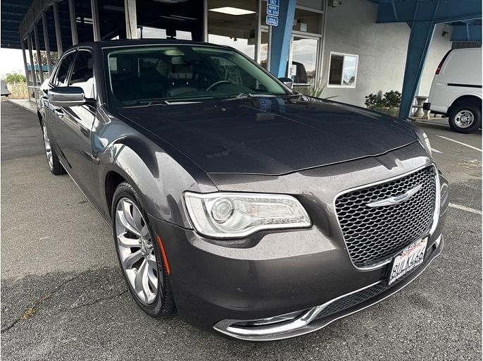 2019 Chrysler 300