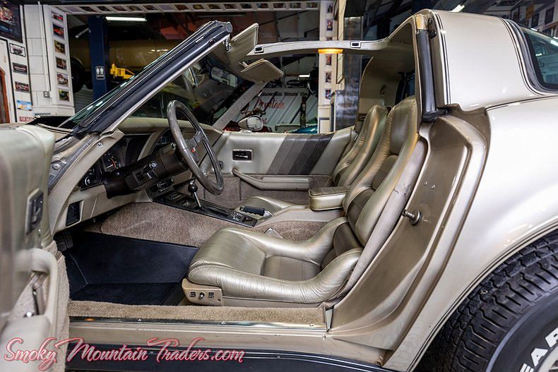 1982 Chevrolet Corvette null image 27