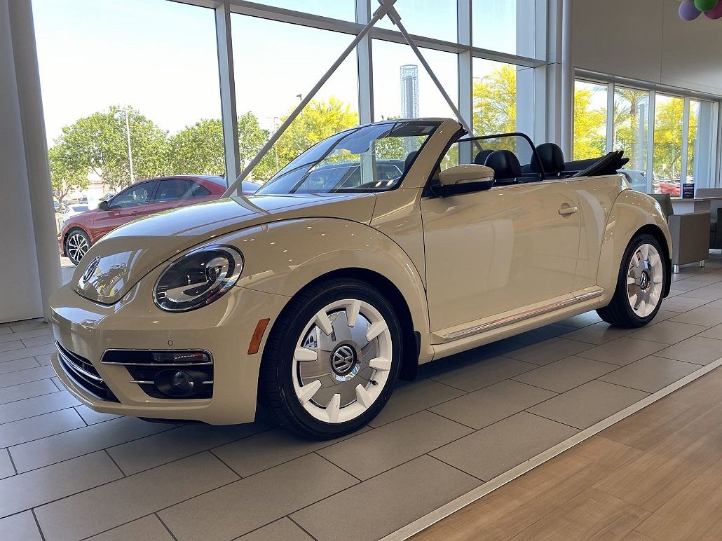 2019 Volkswagen Beetle Final Edition image 0