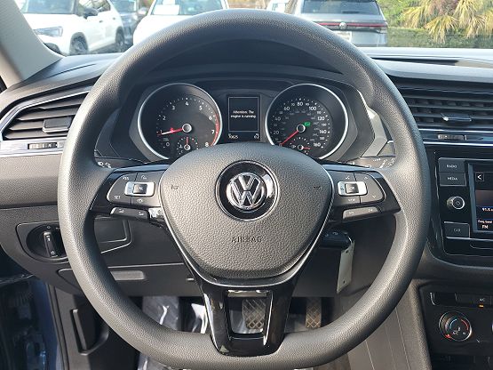 2019 Volkswagen Tiguan S photo 3