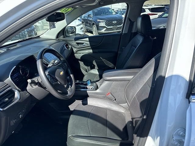 2021 Chevrolet Equinox Premier image 2