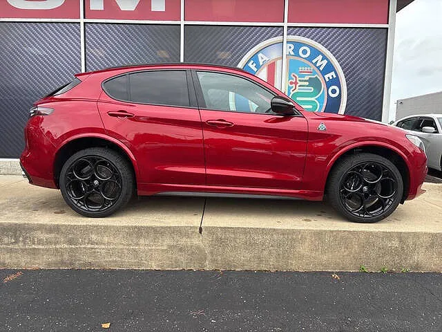 2024 Alfa Romeo Stelvio
