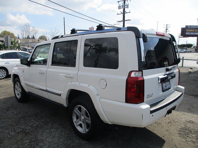 2009 Jeep Commander Limited Edition image 3