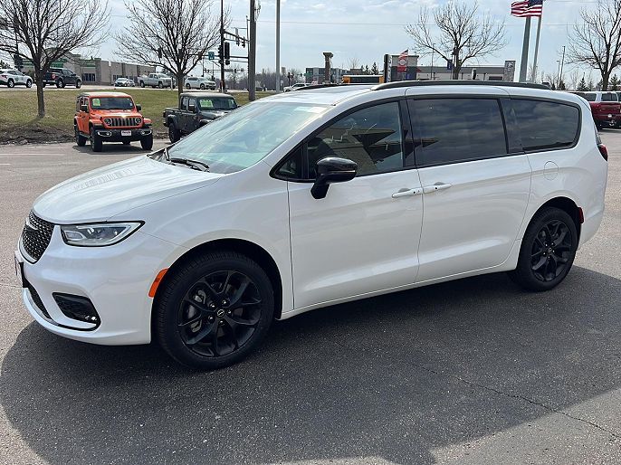 2026 Chrysler Pacifica