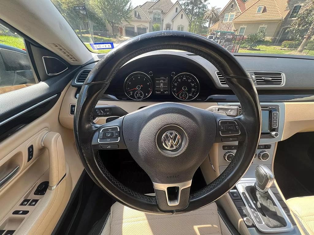 2014 Volkswagen CC Executive image 21