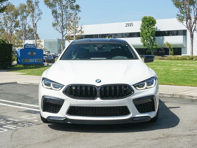 2024 BMW M8