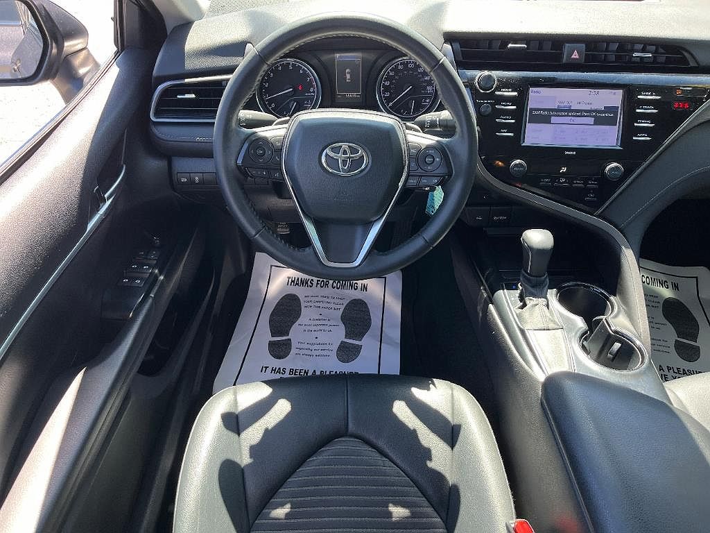 2020 Toyota Camry SE image 14