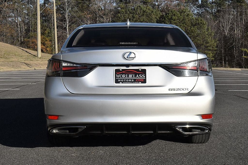 2016 Lexus GS 200t image 3