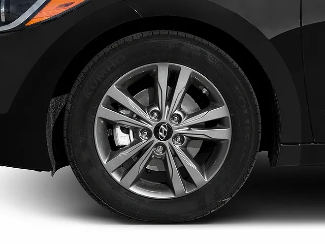 2017 Hyundai Elantra SE image 10