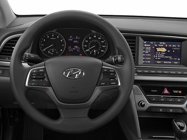2017 Hyundai Elantra SE image 6