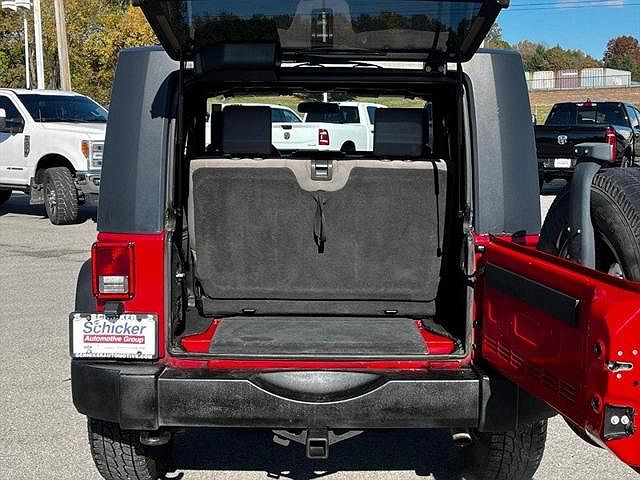 2009 Jeep Wrangler X image 4