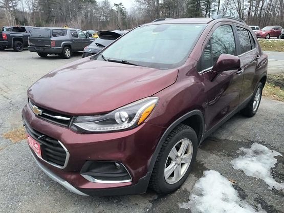 2017 Chevrolet Trax LT photo 2