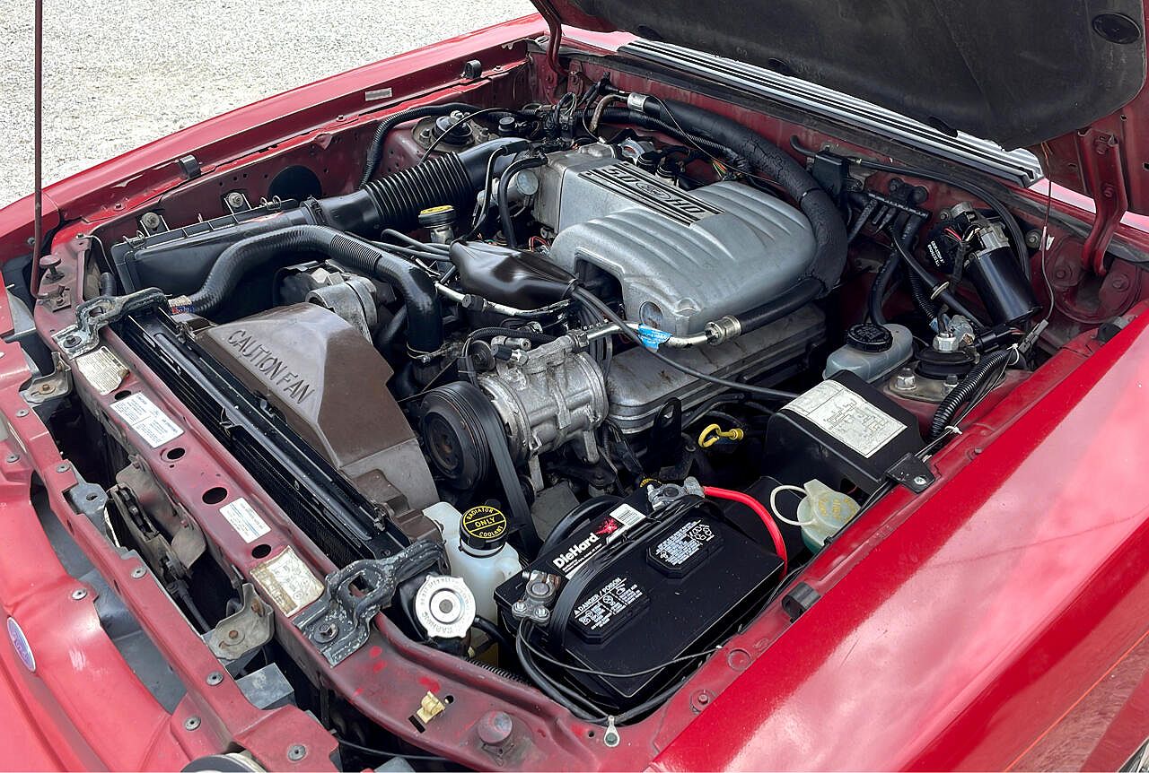 1988 Ford Mustang LX image 31