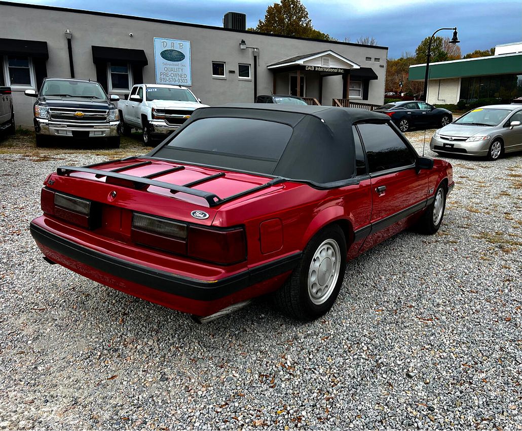 1988 Ford Mustang LX image 4