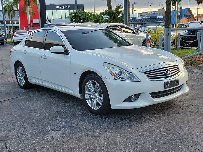 2015 Infiniti Q40