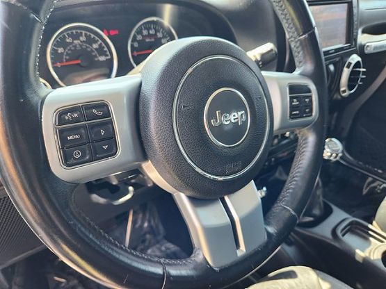 2013 Jeep Wrangler Rubicon Anniversary Edition photo 10