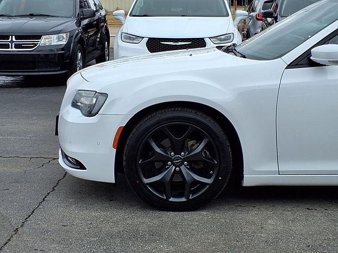 2023 Chrysler 300