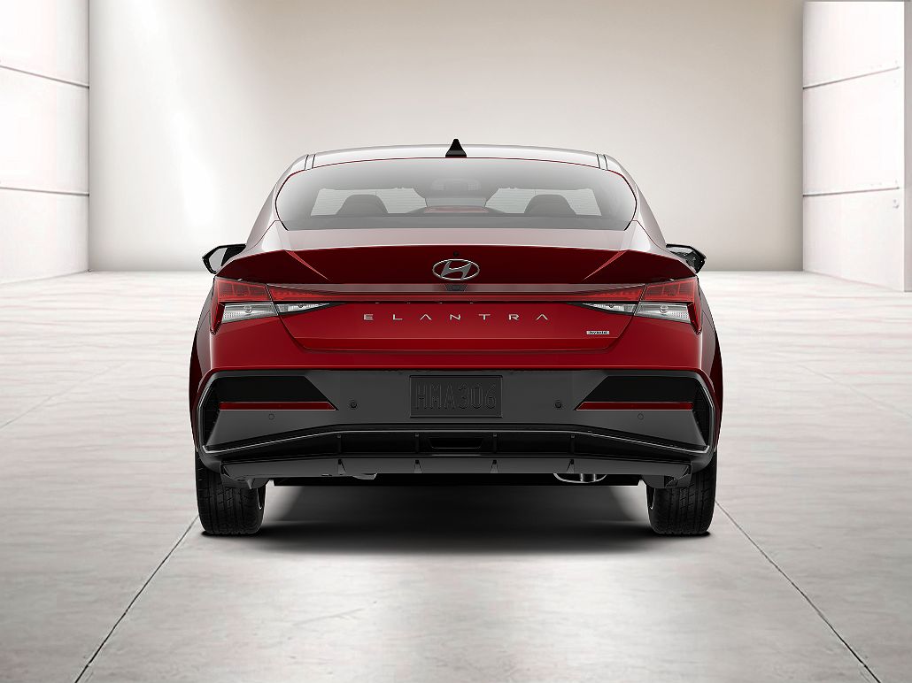 2024 Hyundai Elantra Limited Edition image 5