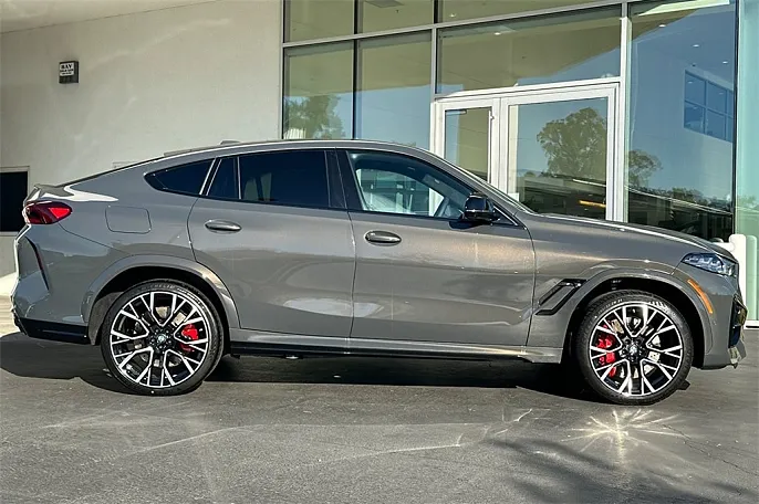 2025 BMW X6 M