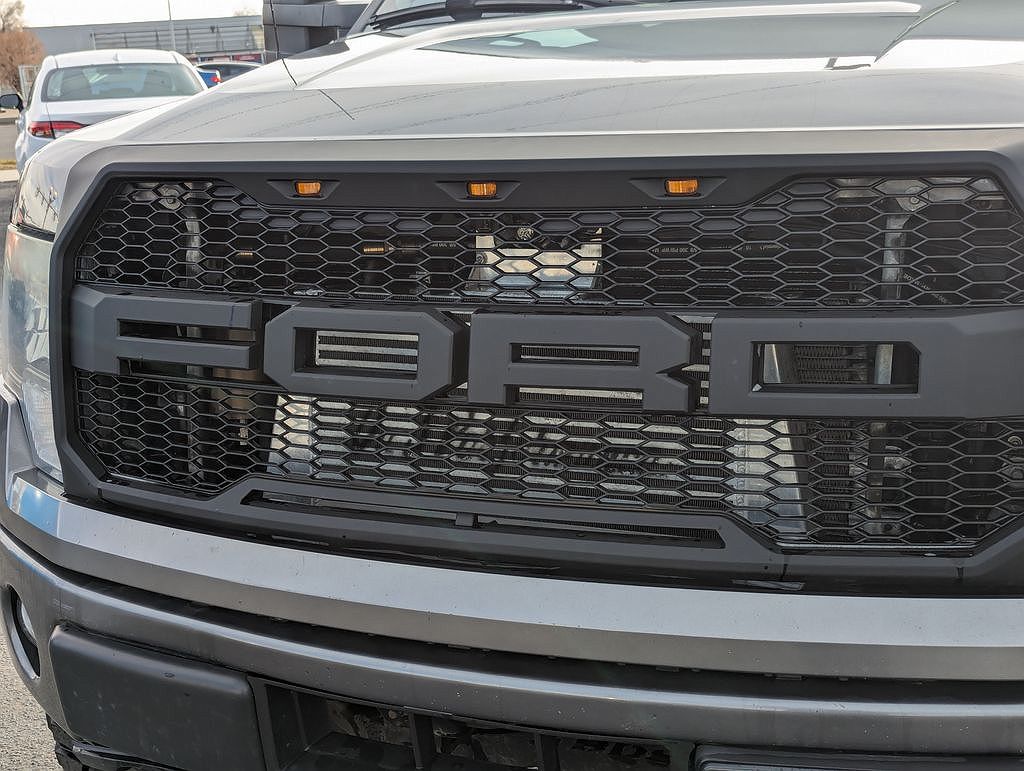 2014 Ford F-150 FX4 image 11