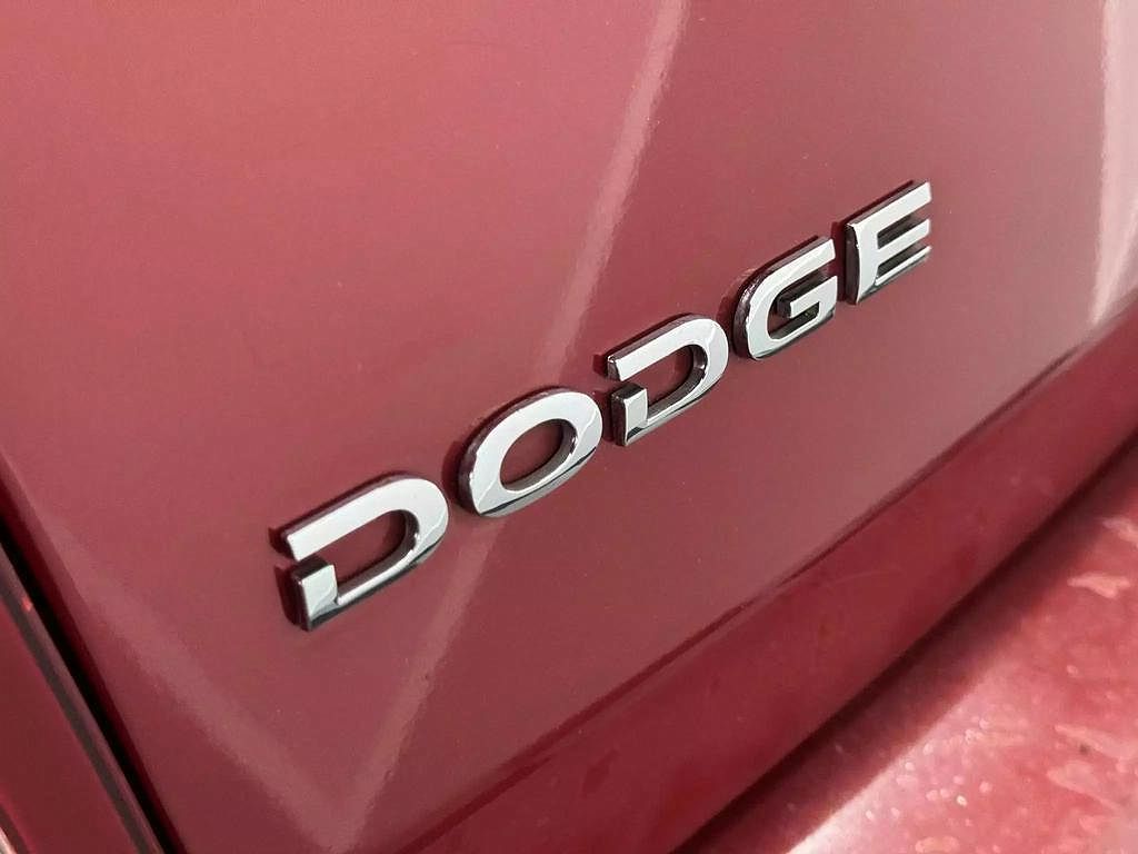 2010 Dodge Charger SXT image 10