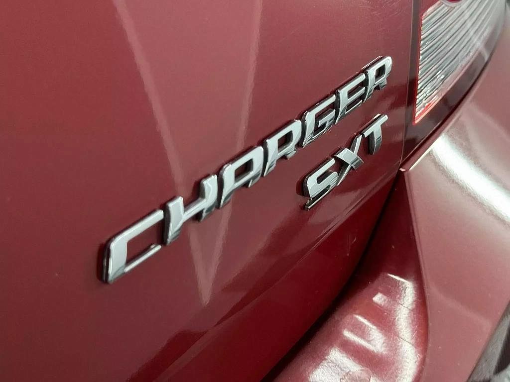 2010 Dodge Charger SXT image 11