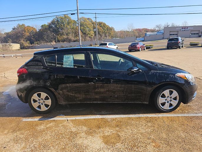 2016 Kia Forte5