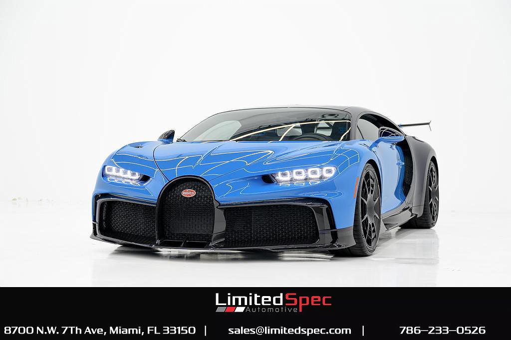 2021 Bugatti Chiron null image 12