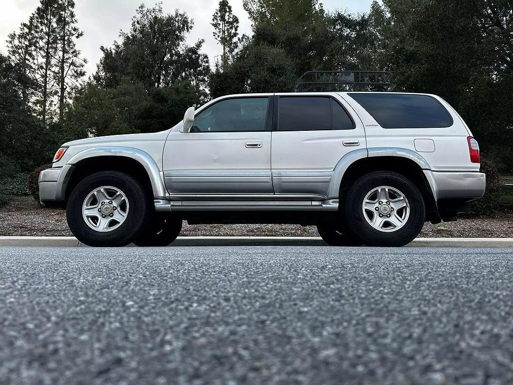 2000 Toyota 4Runner Limited Edition image 3