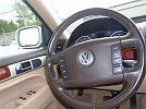2005 Volkswagen Touareg null image 7