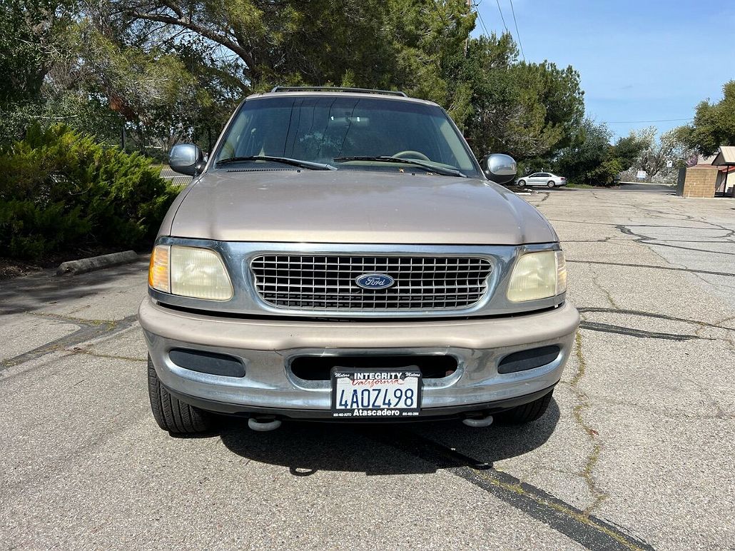 1998 Ford Expedition XLT image 1