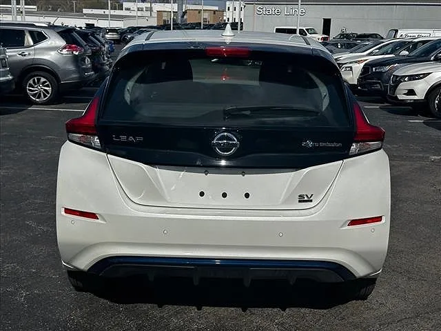 2022 Nissan Leaf SV image 4