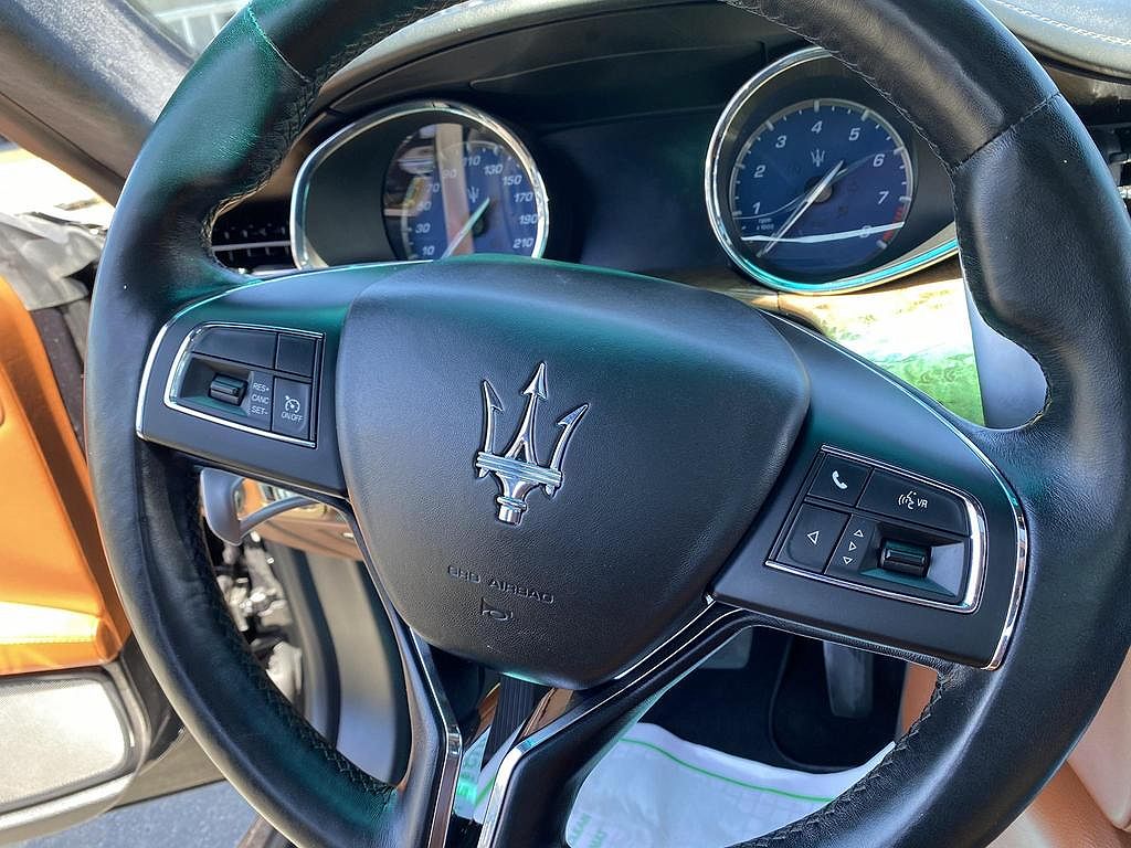2014 Maserati Quattroporte GTS image 21
