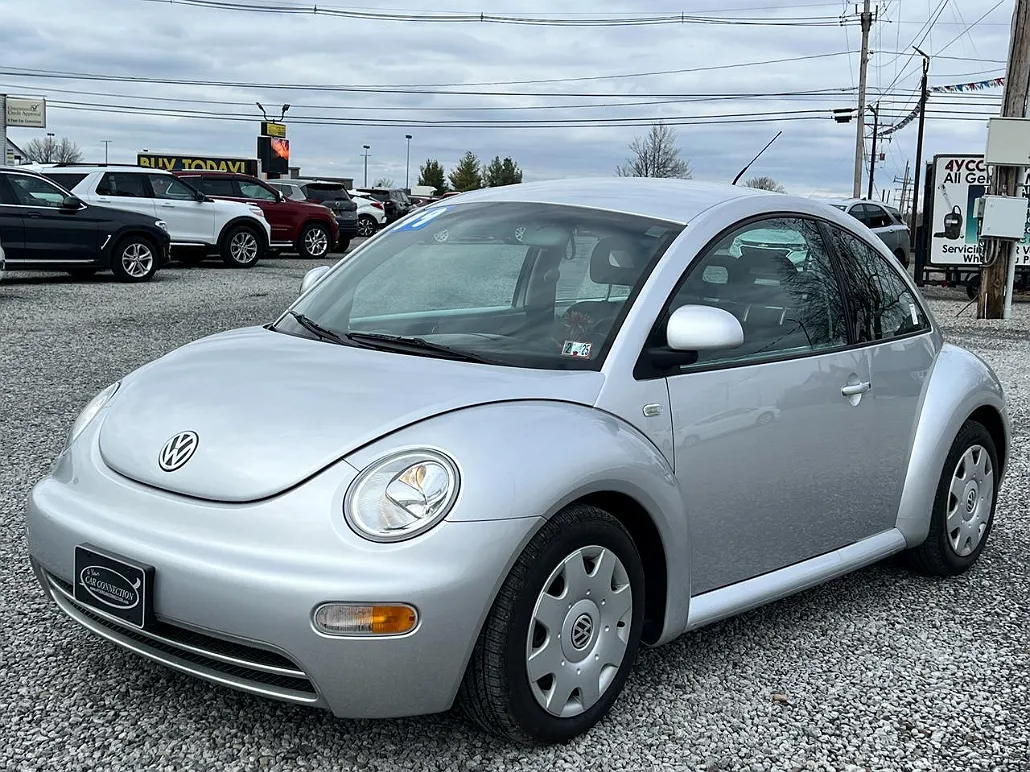 1999 Volkswagen New Beetle GL image 2