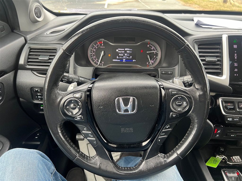 2016 Honda Pilot Elite image 3