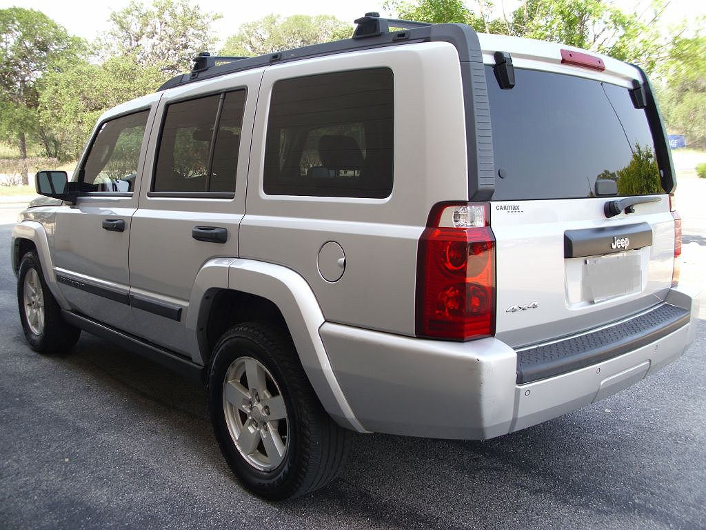 2006 Jeep Commander null image 3